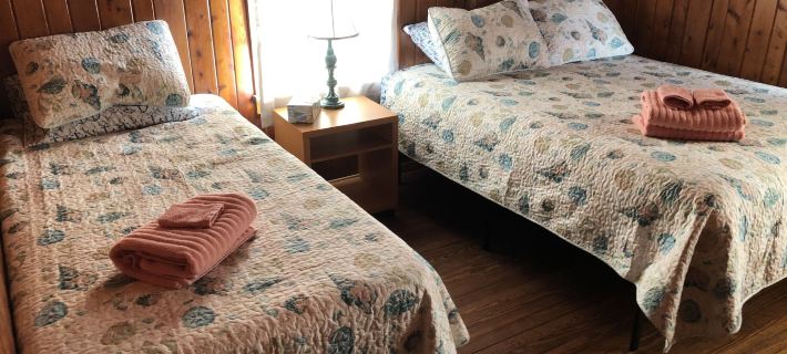 Blackbeard's Retreat - Historic and Pet Friendly 3 Bedroom Cottage by RedAwning Ξενοδοχεία στην πόλη Kitty Hawk
