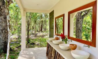 Glamping Bunga Lotus