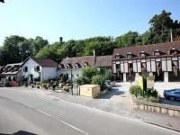 Logis le Bourguignon Hotel di Pichanges