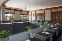 St James Hotel Hotels in Wacouta Township