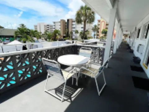 Holiday Isles Resort Hotels in Madeira Beach