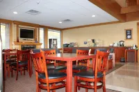 Prairie Inn and Suites Holmen/La Cross Hotels in Galesville