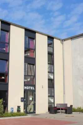 아레나 호텔 헨스테트-울츠부르크