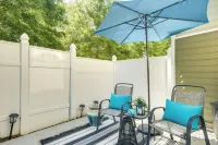 Pet-Friendly Family Townhome w/ Private Patio