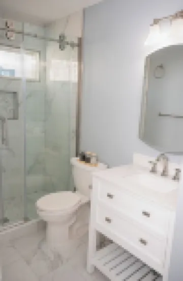 REHOBOTH AVE - Brand New 1-bedroom apartment - 2 blocks from the beach! Hotels in 