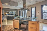 Dtwn Cleveland Loft-Style Condo Walk to Stadiums!