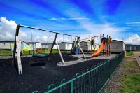 Big2Vacation2 Exclusive at New Beach Caravan Park Hotels in Shepway
