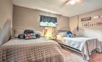 Sues Camp w/ Caddo Lake Access & Dock!