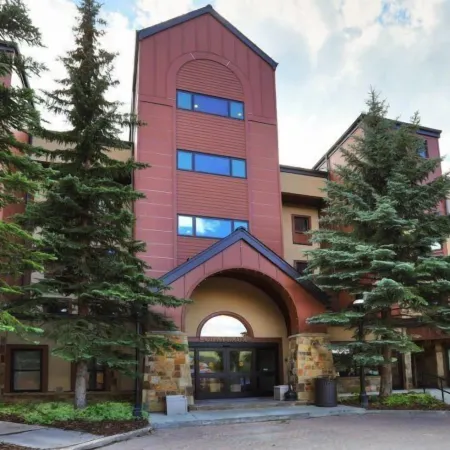 2 Bedroom Ski-in, Ski-Out Condo at the Village at Peak 9