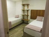 Hostal Catalleya Hotel di 