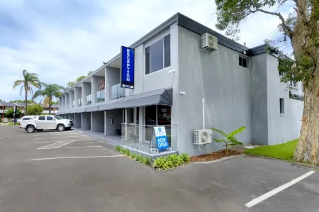 Merewether Motel Отели в г. Мерюэтер