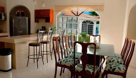 Serenity Home Hospedaje Con Confort y Seguridad Отели в г. Чолуль