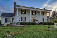 Historic Cedar Hill Mansion on Large Farm w/ Pool! - Wifi