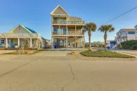 Chic Surf City Retreat w/ Pool < 1 Block to Beach! - balcony