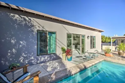 < 3 Mi to U of A: Poolside Oasis in Tucson! Hotel in zona Reid Park