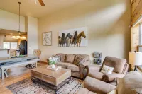Winter Park Chalet w/ Hot Tub + Free Shuttle! - Pet friendly
