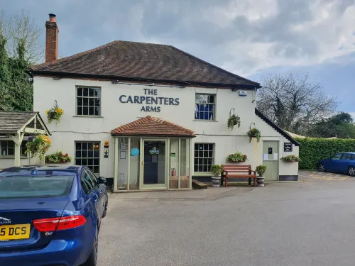 The Carpenters Arms Hotels in Newbury