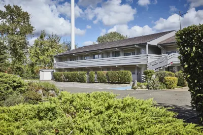 Campanile NATURE - Sannois Ermont Hotels near Auchan TAVERNY