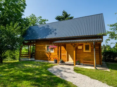 Jela Hotels near Dubovac Castle