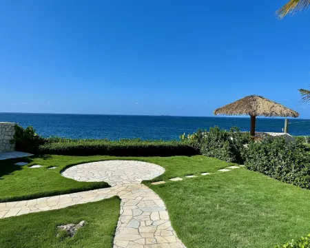 Stunning Ocean View Hotels in Orange Bay