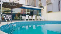 Merina Hotel - piscina
