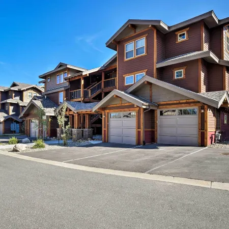 Winter Park Retreat: Mtn Views & Pool Access!