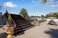 Paradice Hotel Luxury Suites-Near Zorbas Beach-Free Breakfast Hotels in Akrotiri