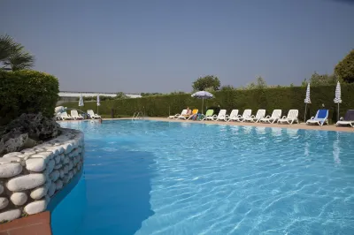 Hotel Bella Lazise Отели рядом с достопримечательностью «Мувиленд»