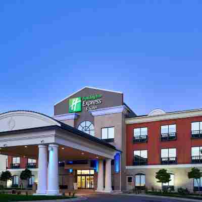 Holiday Inn Express & Suites Dieppe Airport Hotel Exterior