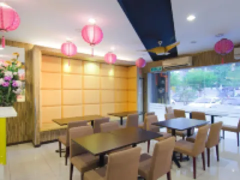 Eight Days Boutique Hotel - Mount Austin Hotels in Tebrau