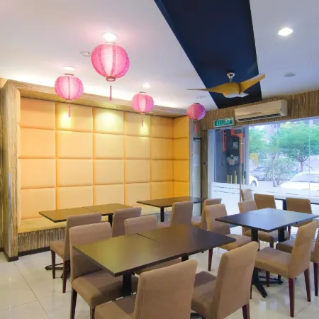 Eight Days Boutique Hotel - Mount Austin