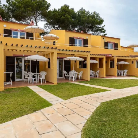 Apartamentos Ses Anneres