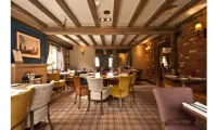 The Crown Pub, Dining & Rooms Hotels in Radwell