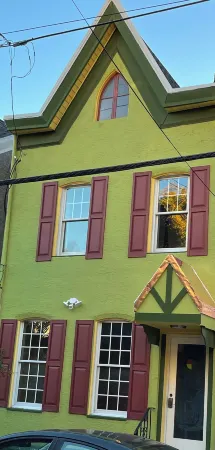 QUARTERS Отели рядом с достопримечательностью «Моррис Арборетум & Гарденс оф Юниверсити оф Пенсильвания»