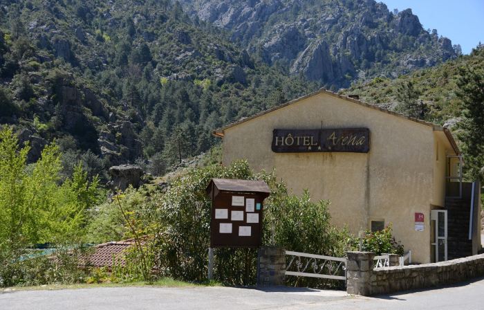 Hôtel les Jardins de la Glacière