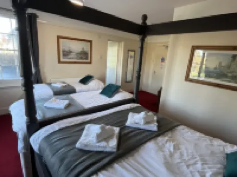 Castle Inn Hotels in Hythe