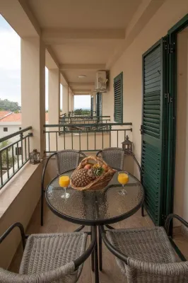 Guest House Medin - Kitchens