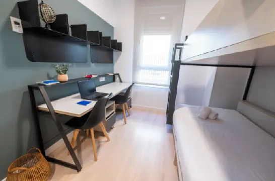 Residencia Bravo Students Granada Hotels in Beiro