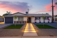 Ultimate Getaway, Pool, Hot Tub & Mini Golf - Private Pools