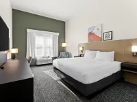 Spark by Hilton Panama City Beach Hotels near شيل آيلاند