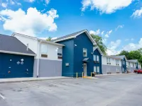 Clarion Pointe-Dillard Near Blue Ridge Mountains Hotels in Dillard