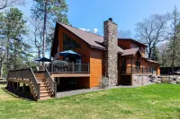 Gorgeous 5 Bedroom Lakefront Property on Eagle Lake--on the Eagle River Chain!