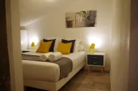 La Villa Tria Castella Hotels in Clansayes