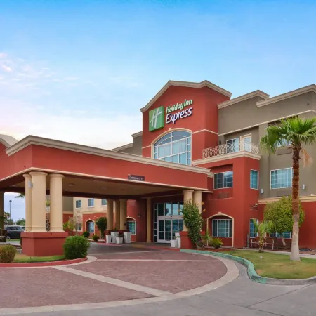 Holiday Inn Express & Suites El Centro by IHG
