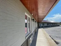 Four Seasons Inn