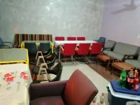 Peemens Guesthouse Hotels in Ngleshi Amanfro