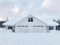 Lovely Place in Prime Location-Near Trails-Hot Tub