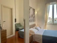 Onlyrooms V - Sea View & Train Station Hotels in 