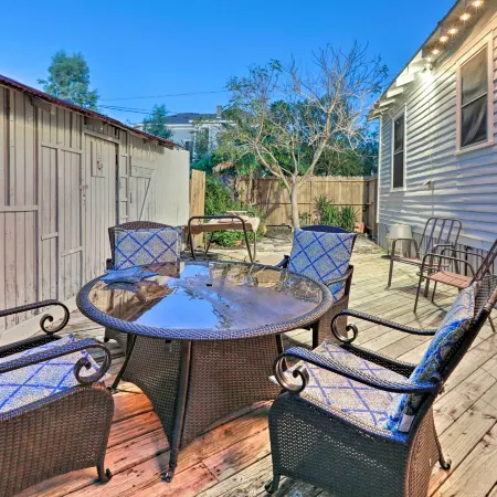Historic Galveston Home Walkable Neighborhood!