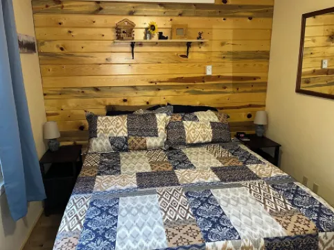 Mountain Peaks Inn, SILVER PEAK SUITE, Downtown Hill City
